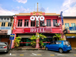 OYO 850 Gold Star Hotel